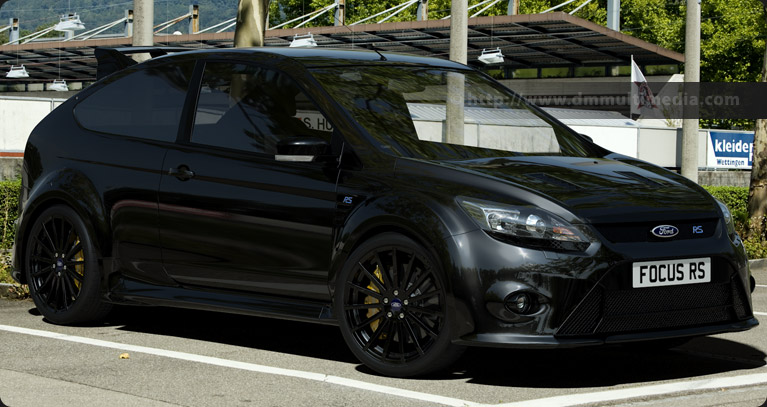 Ford Focus MK2 in Gloss Black